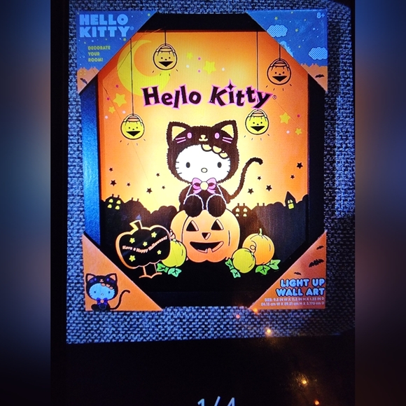 NWT Adorable Hello Kitty Halloween LED Light up Canvas! 🐈‍⬛🎃 - Picture 1 of 3